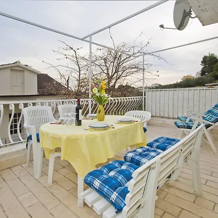 Apartment Spacious Hvar Town